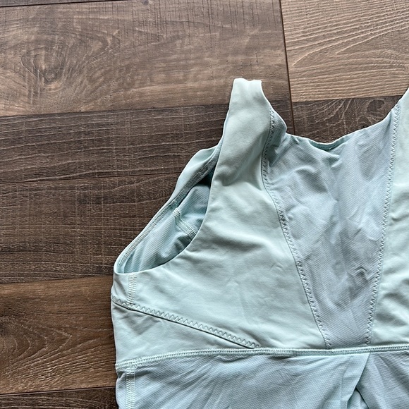 Lululemon Tank with drawstring- size 10 - Picture 4 of 6